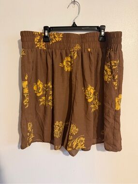 Roolee Sunflower Print High Waist Shorts